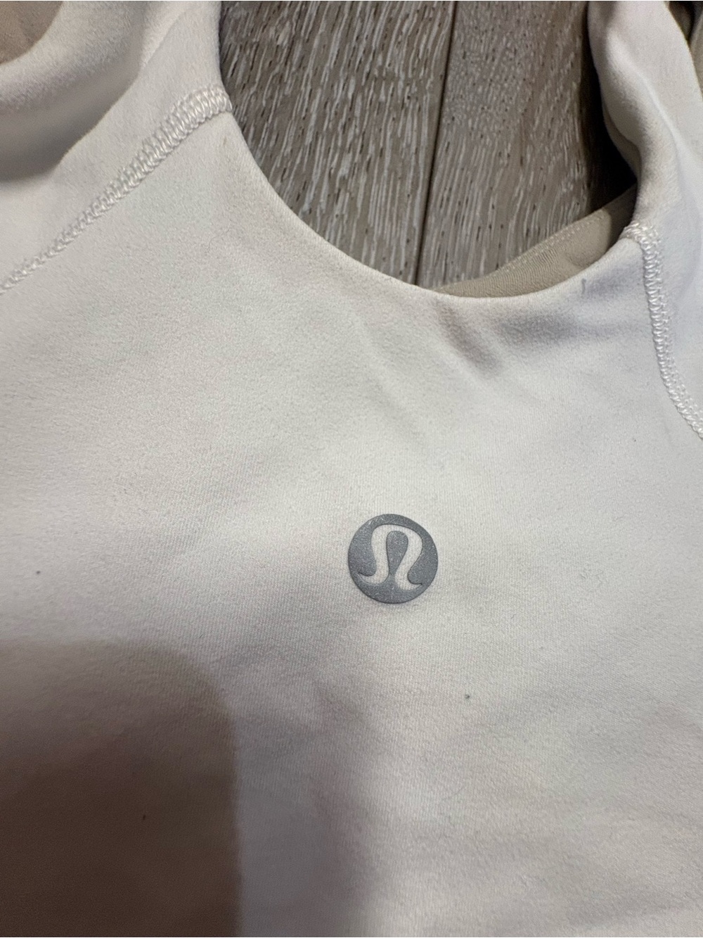 Lululemon Women's White Scoop-Back Crop Tank Top - Performance Intimates - Picture 6 of 8